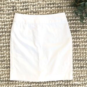 Banana Republic skirt 🤍